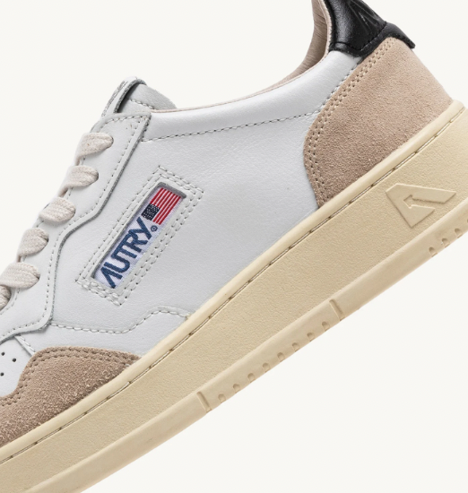 Zapatilla Autry Medalist Low Man Leat/Suede - Wht/Blk