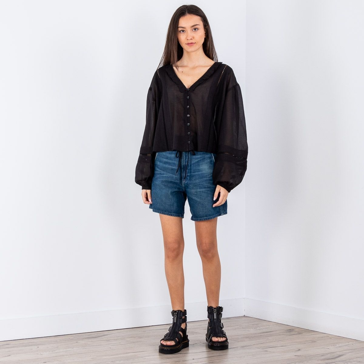 Blusa Negra Liviana Scotch & Soda con Detalles Lace Insert