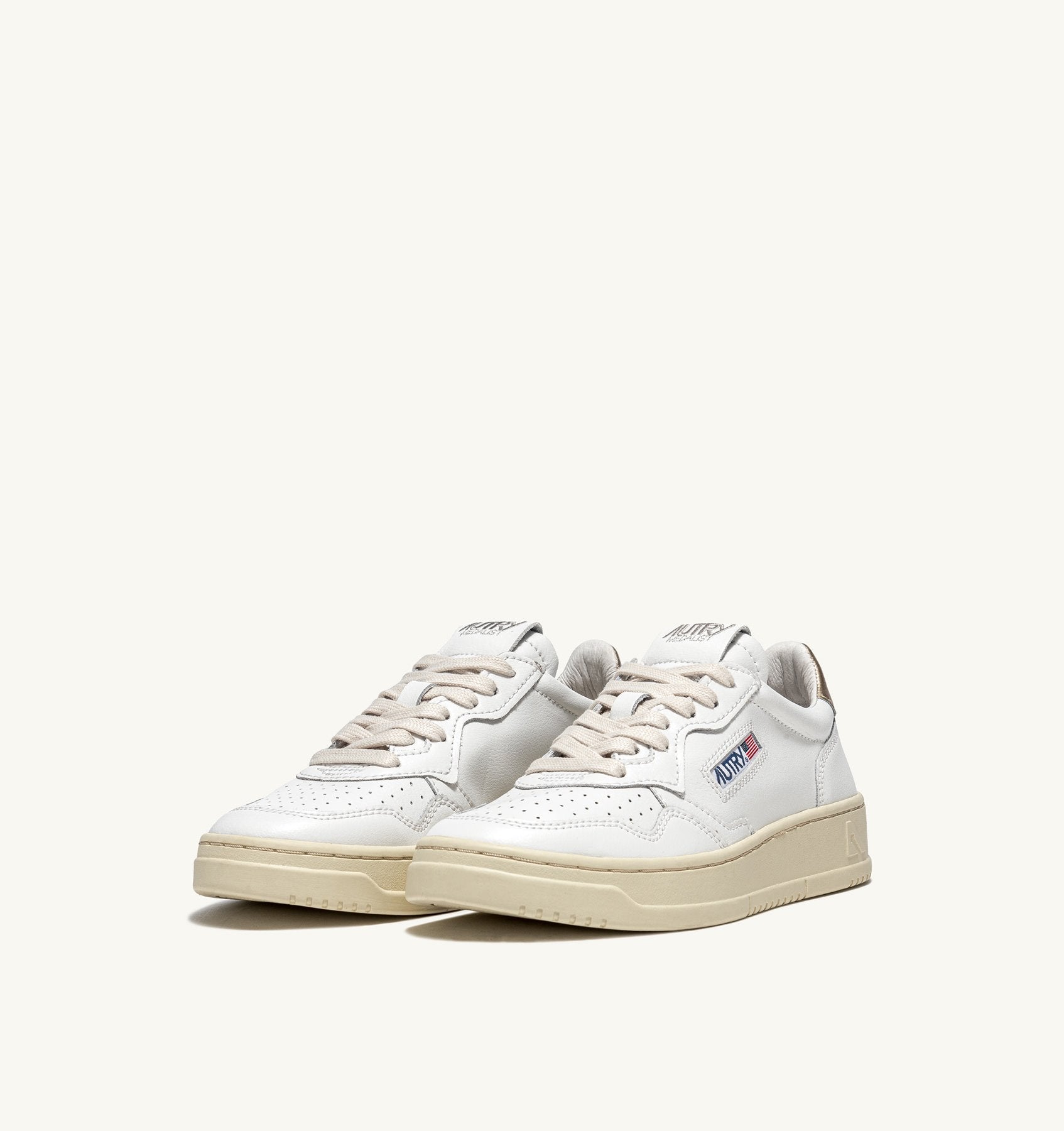Zapatilla Autry Medalist Low Wom Leather/Leather - White/Gold