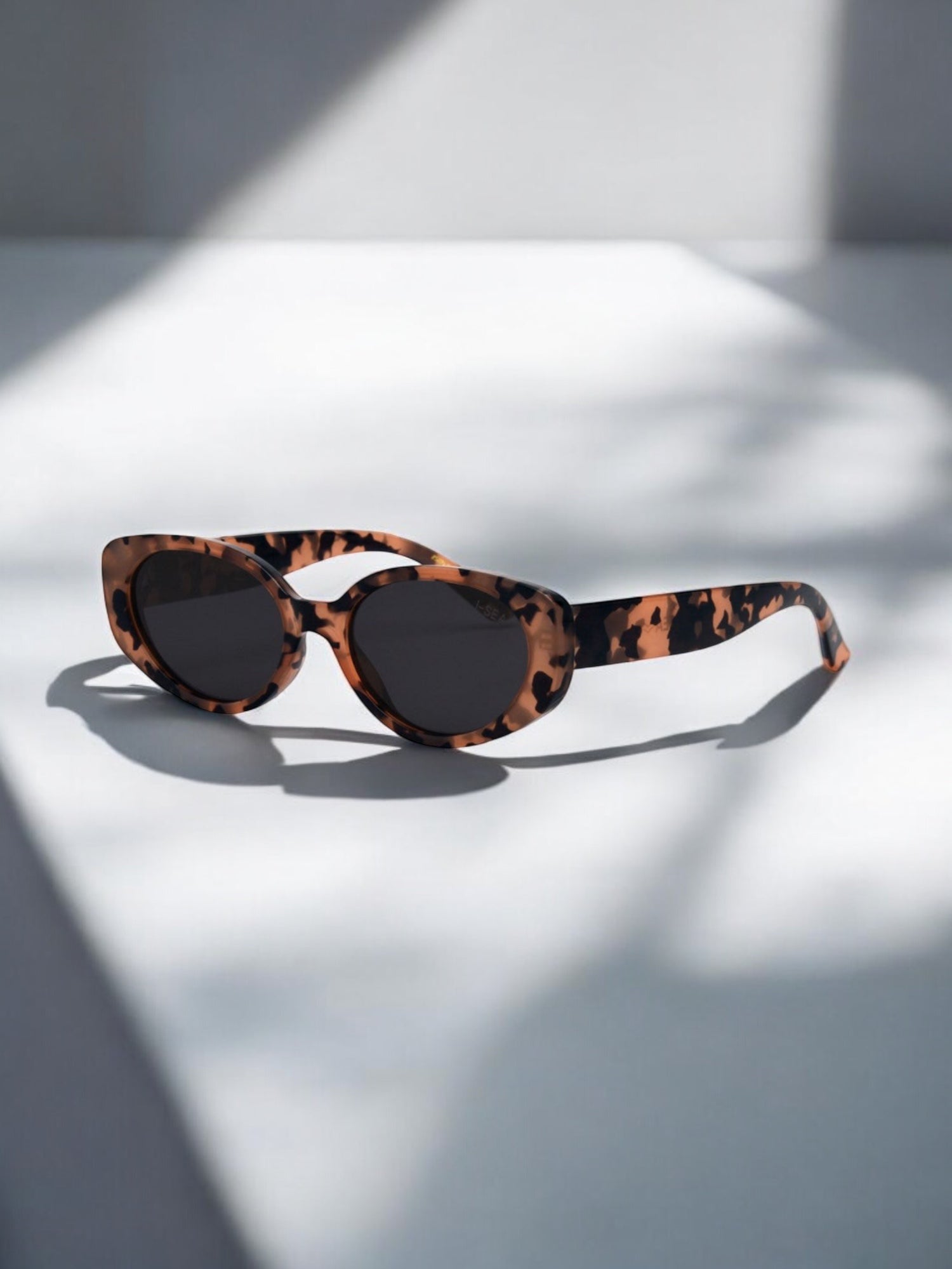 Marley - Blonde Tort / Smoke Polarized Lens