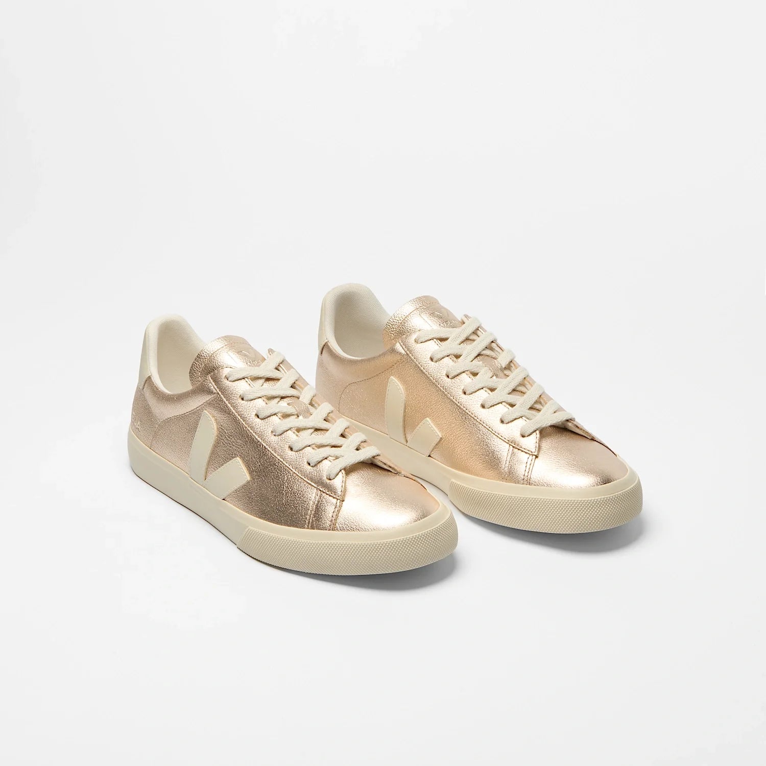 Zapatilla Veja Campo Mujer Cuero - Platino / Piedra