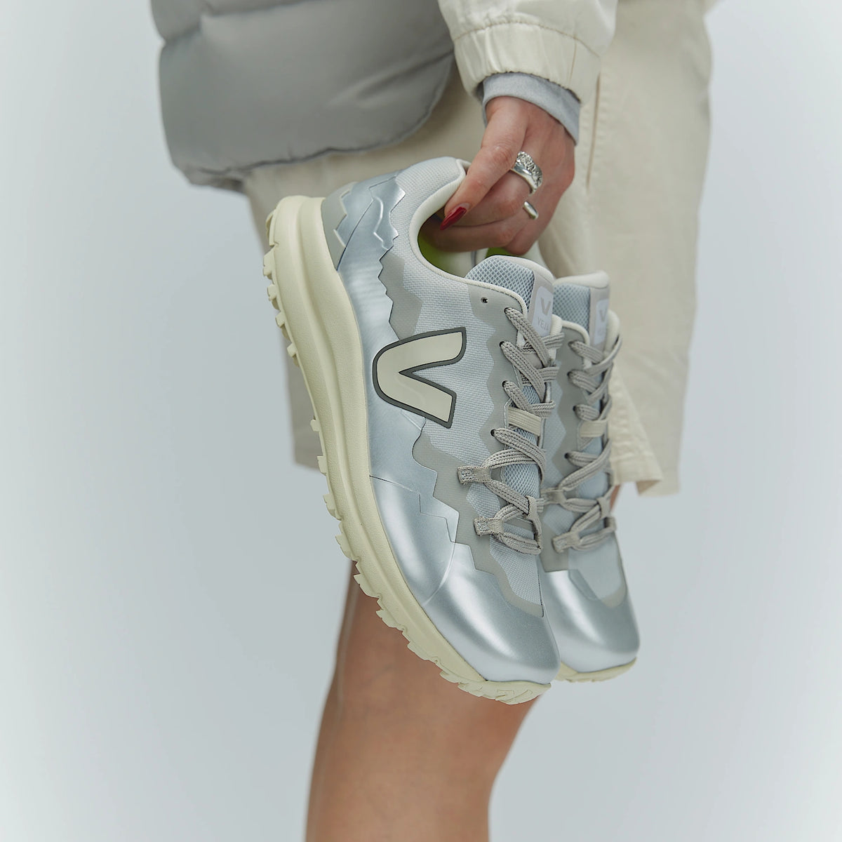 Zapatilla Veja Fitz Roy Trek-Shell Pierre Silver