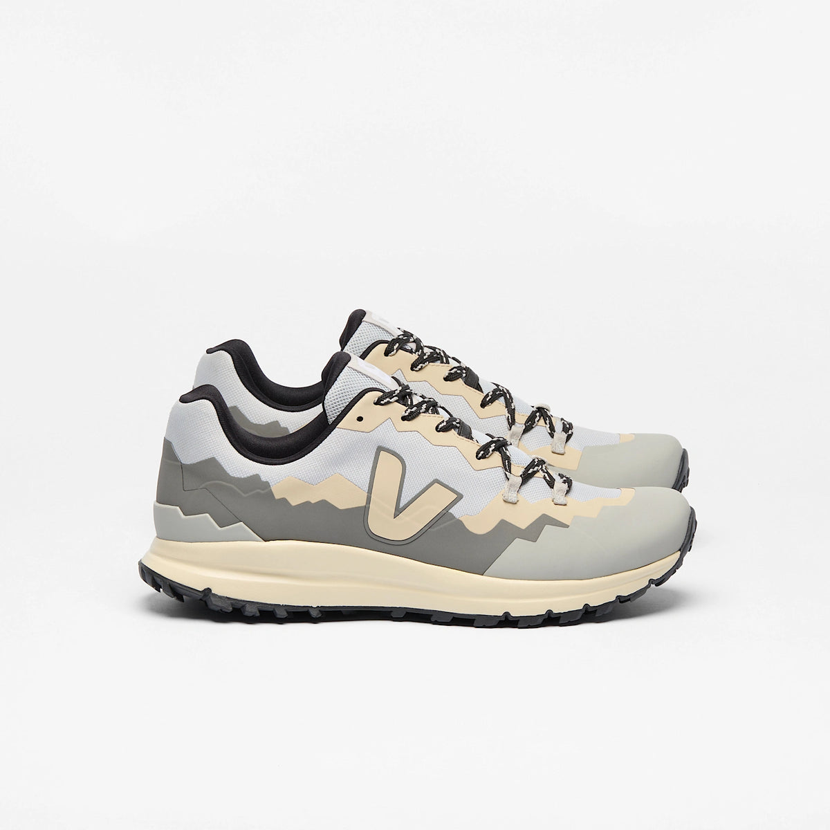 Zapatilla Veja Fitz Roy Light Trek Shark - Almond
