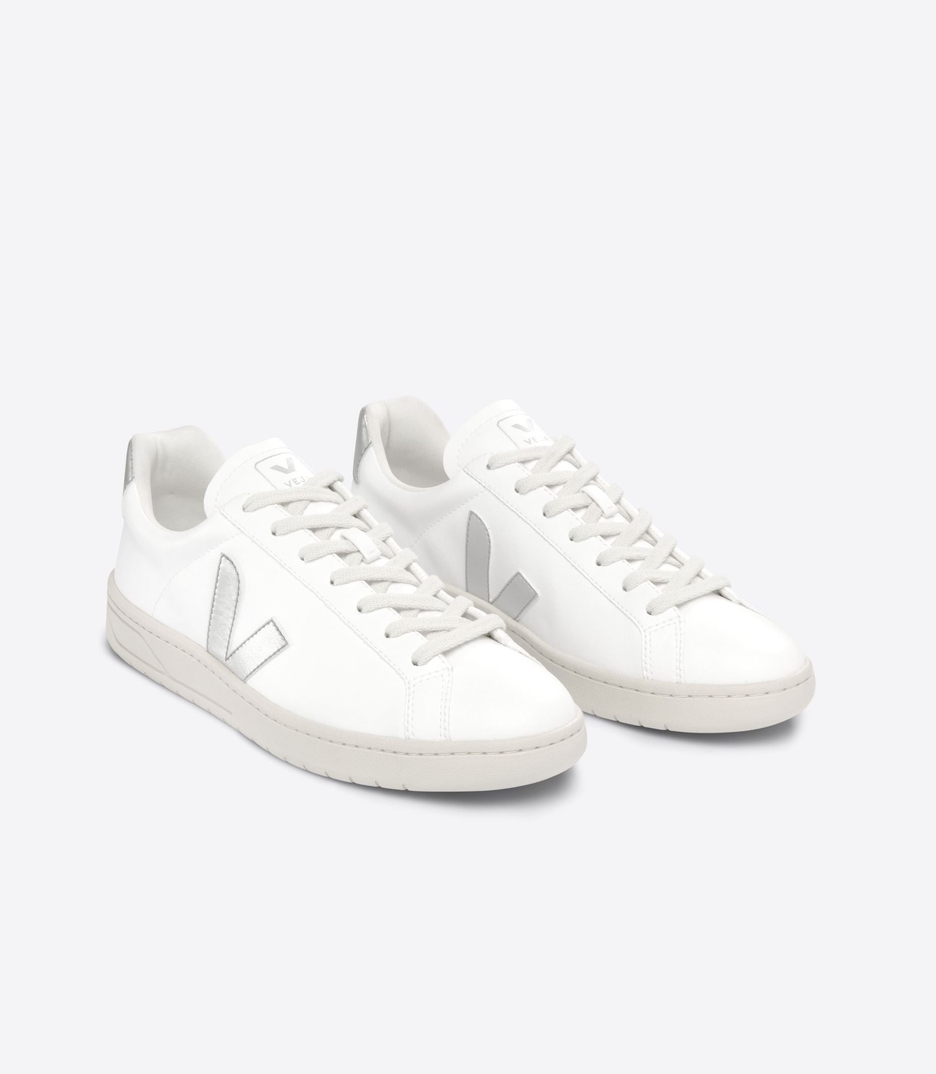 Zapatilla Veja Urca Cwl White Silver