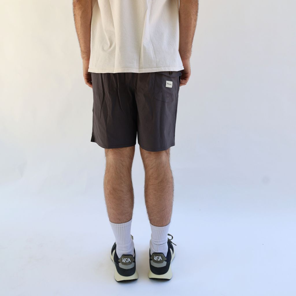 VOLLEY SHORT MEN DARK GRAY