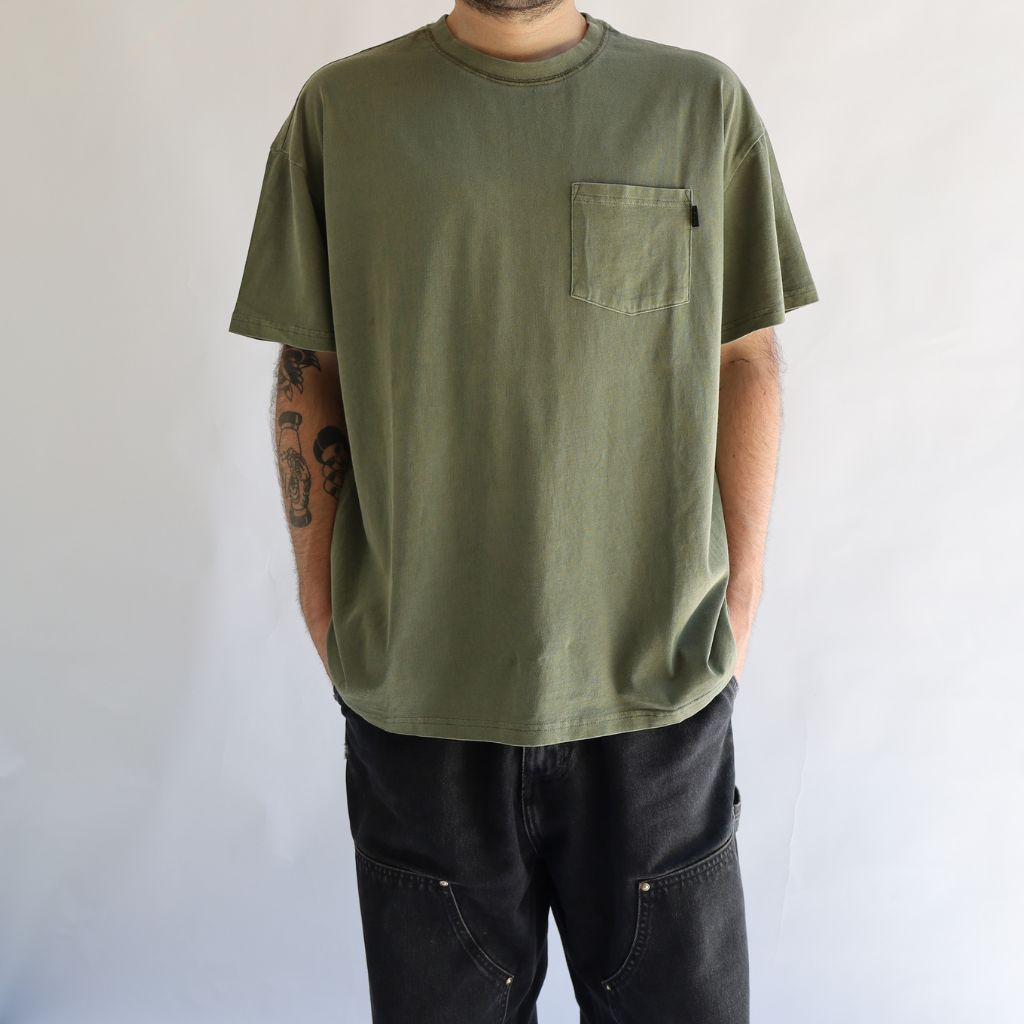 MEN TSHIRT POCKET OLIVE