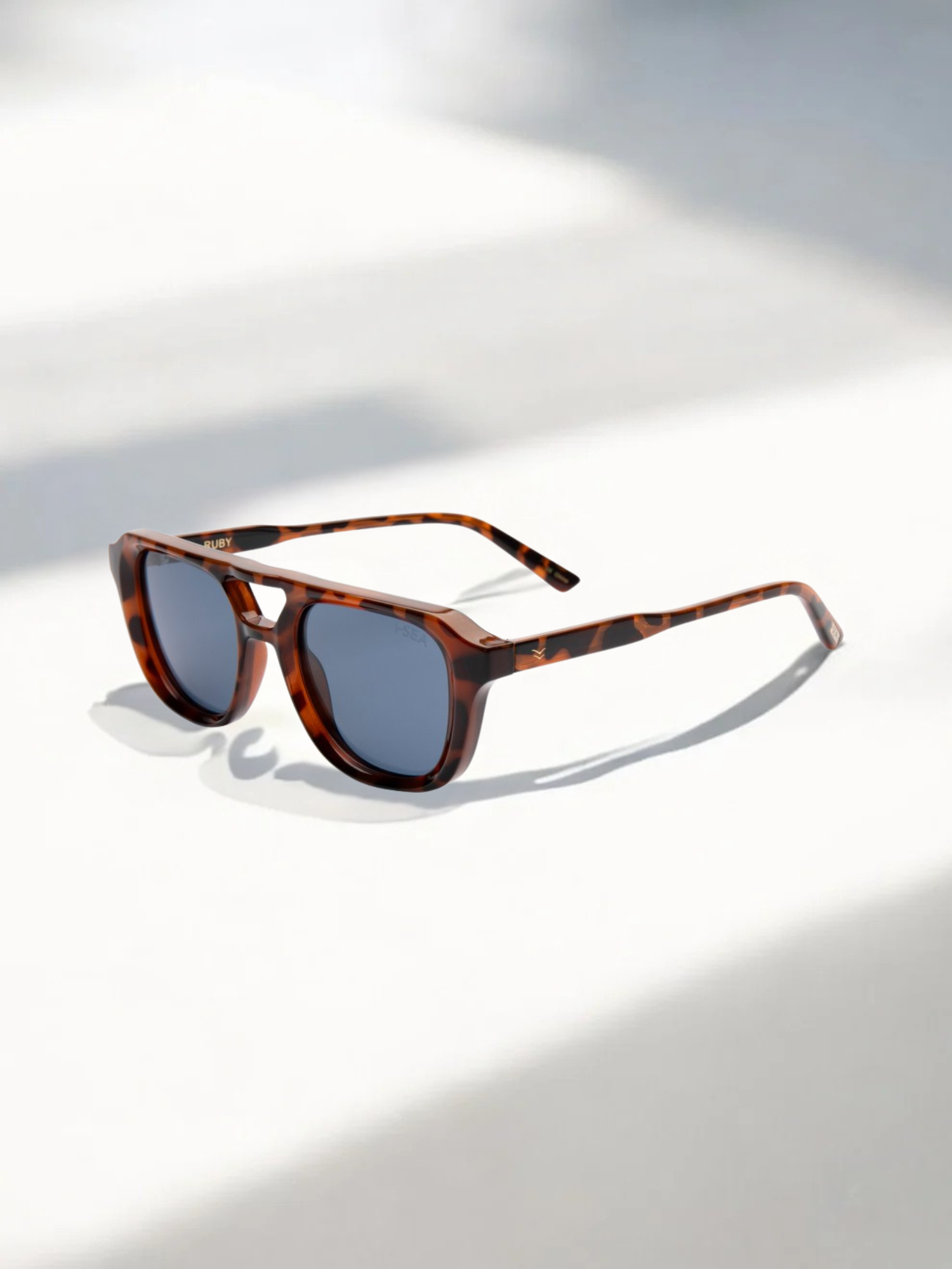 Ruby - Tort / Navy Polarized Lens