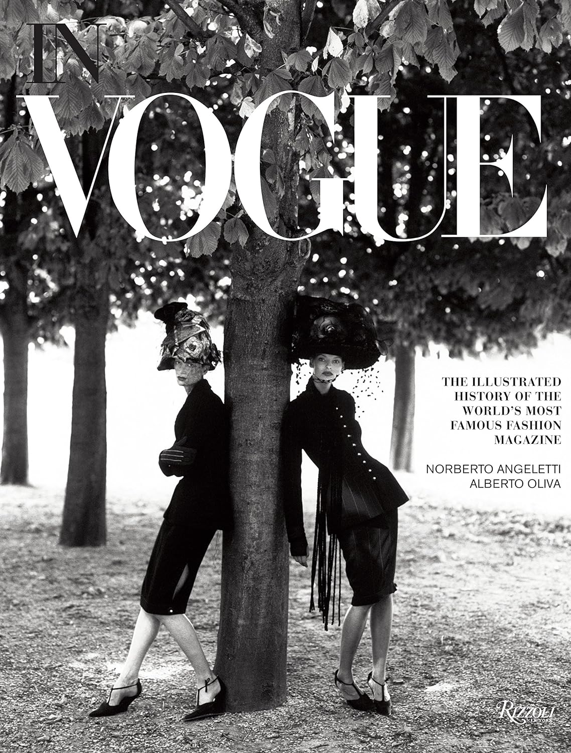 In Vogue: An Illustrated History Of The World'S Most Famous Fashion Magazine