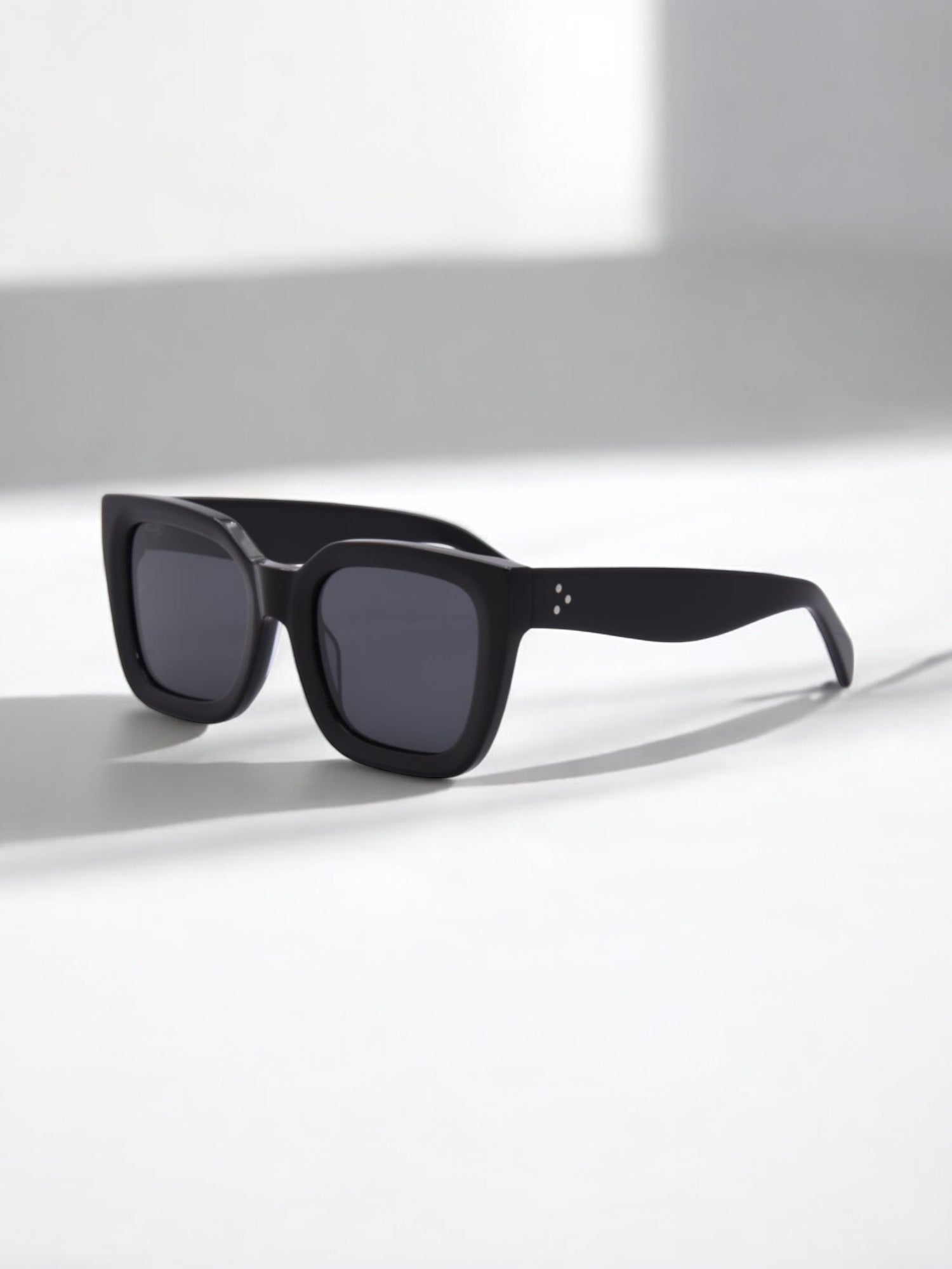 Alden - Black / Smoke Polarized Lens