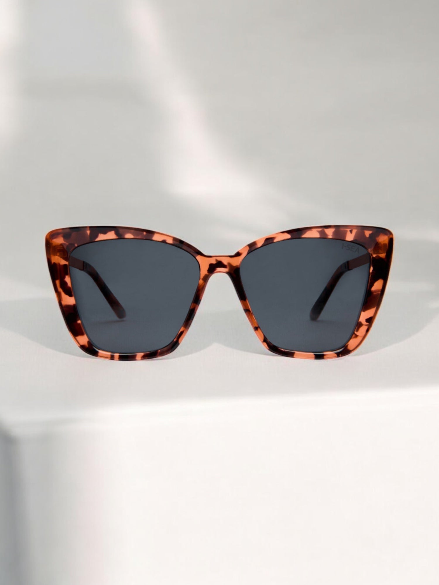 Aloha Fox - Blonde Tort / Smoke Polarized Lens