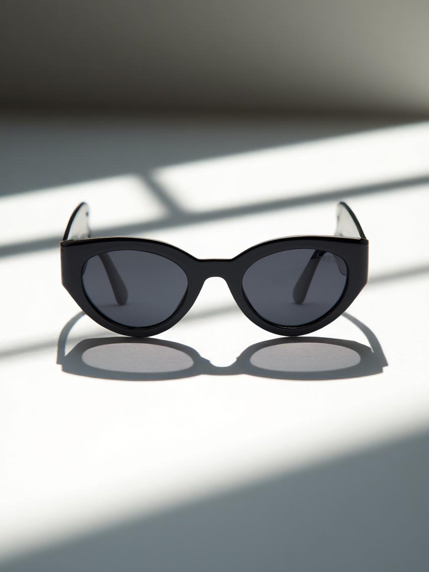 Ashbury - Sky Black / Smoke Polarized Lens