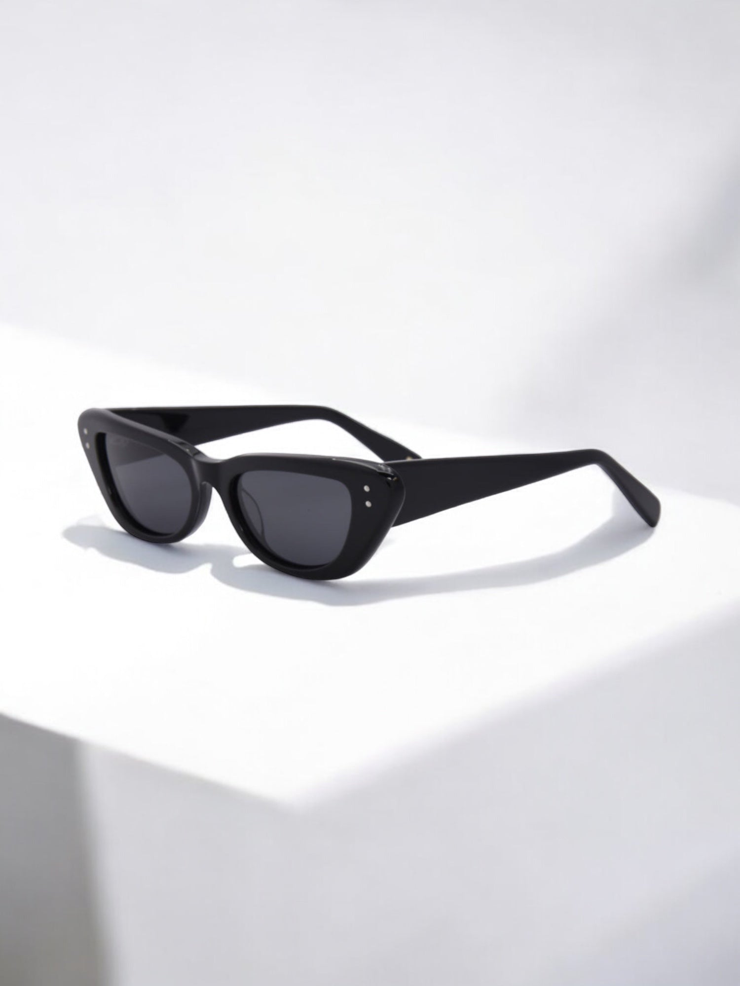 Astrid - Black / Smoke Polarized Lens