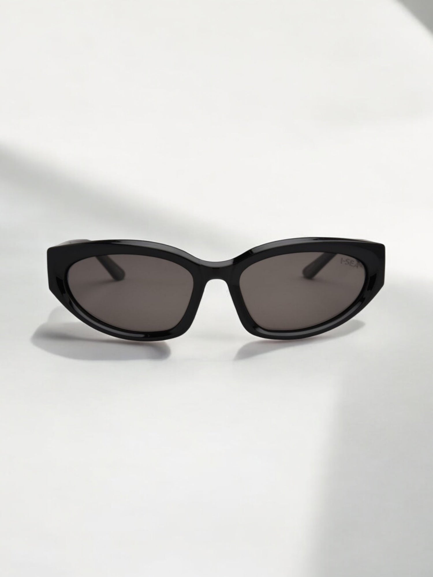 Chateau - Black / Smoke Polarized Lens