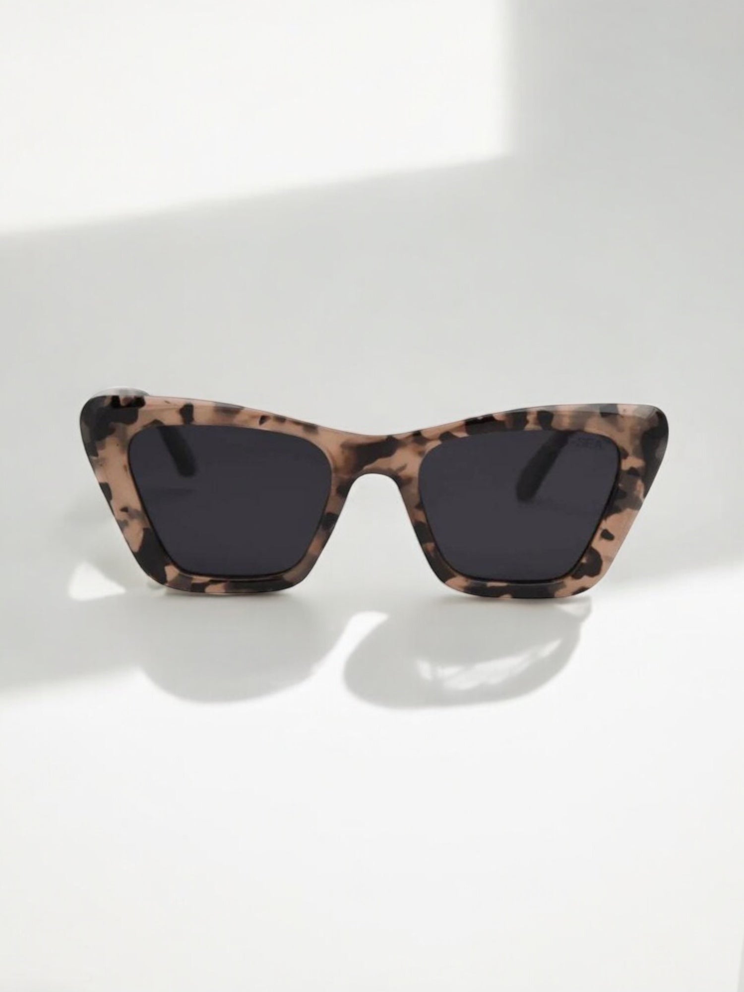 Daisy - Blonde Tort / Smoke Polarized Lens