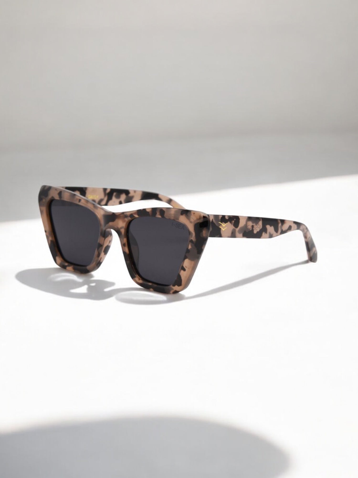 Daisy - Blonde Tort / Smoke Polarized Lens