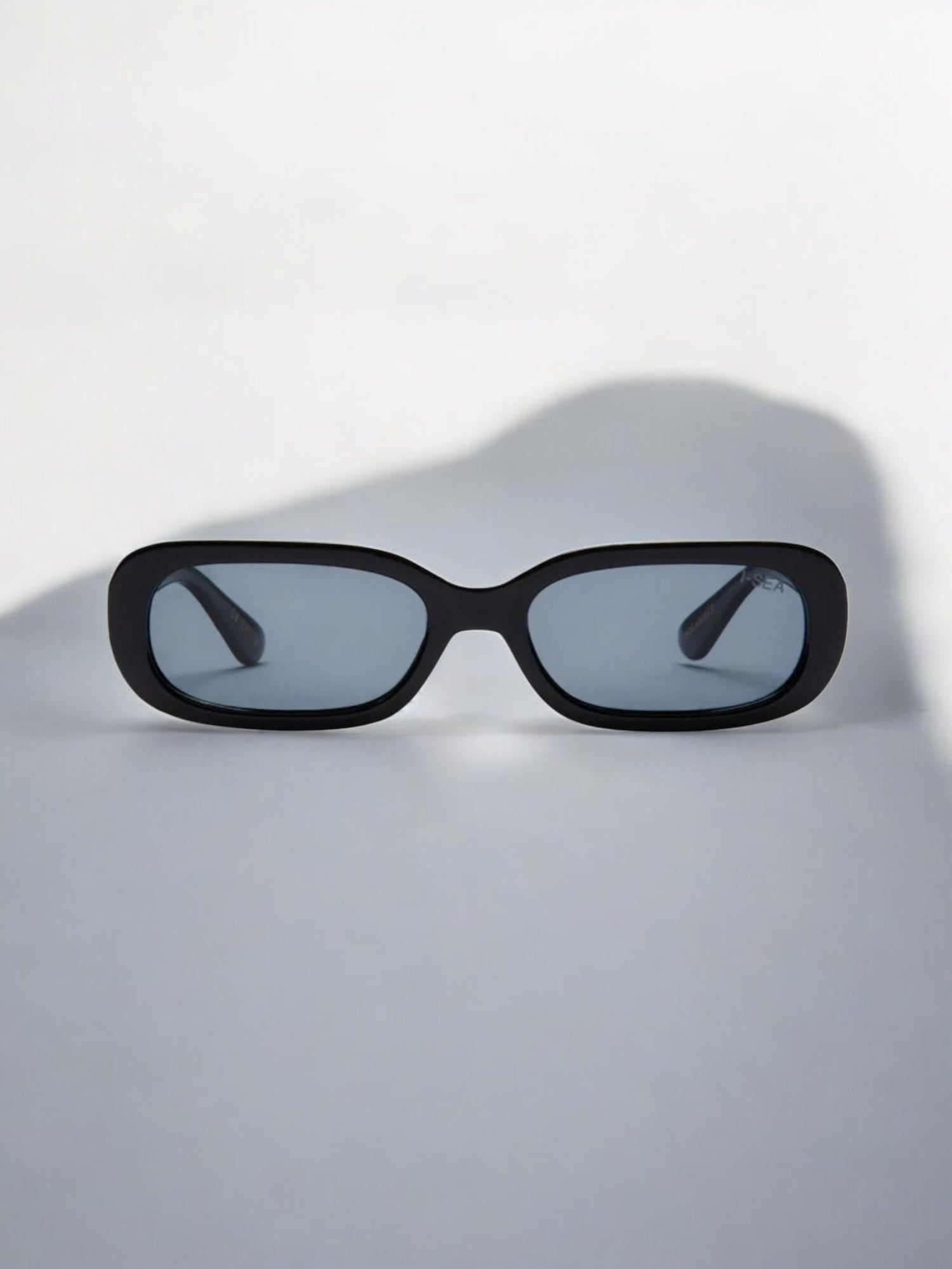 Del Rey - Black / Smoke Lens Polarized