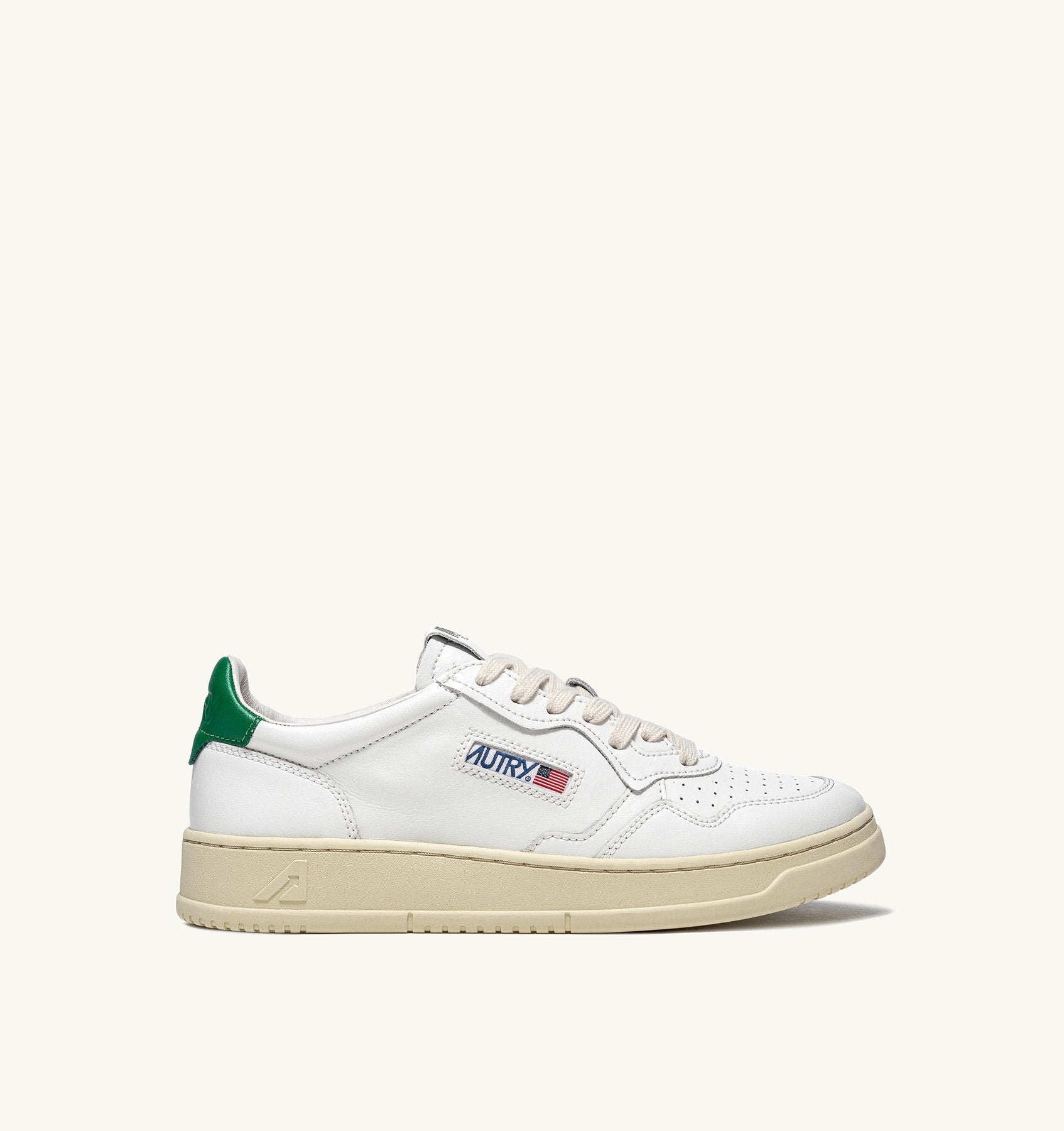 Zapatilla Autry Medalist Low Man Leather/Leather - White/Green