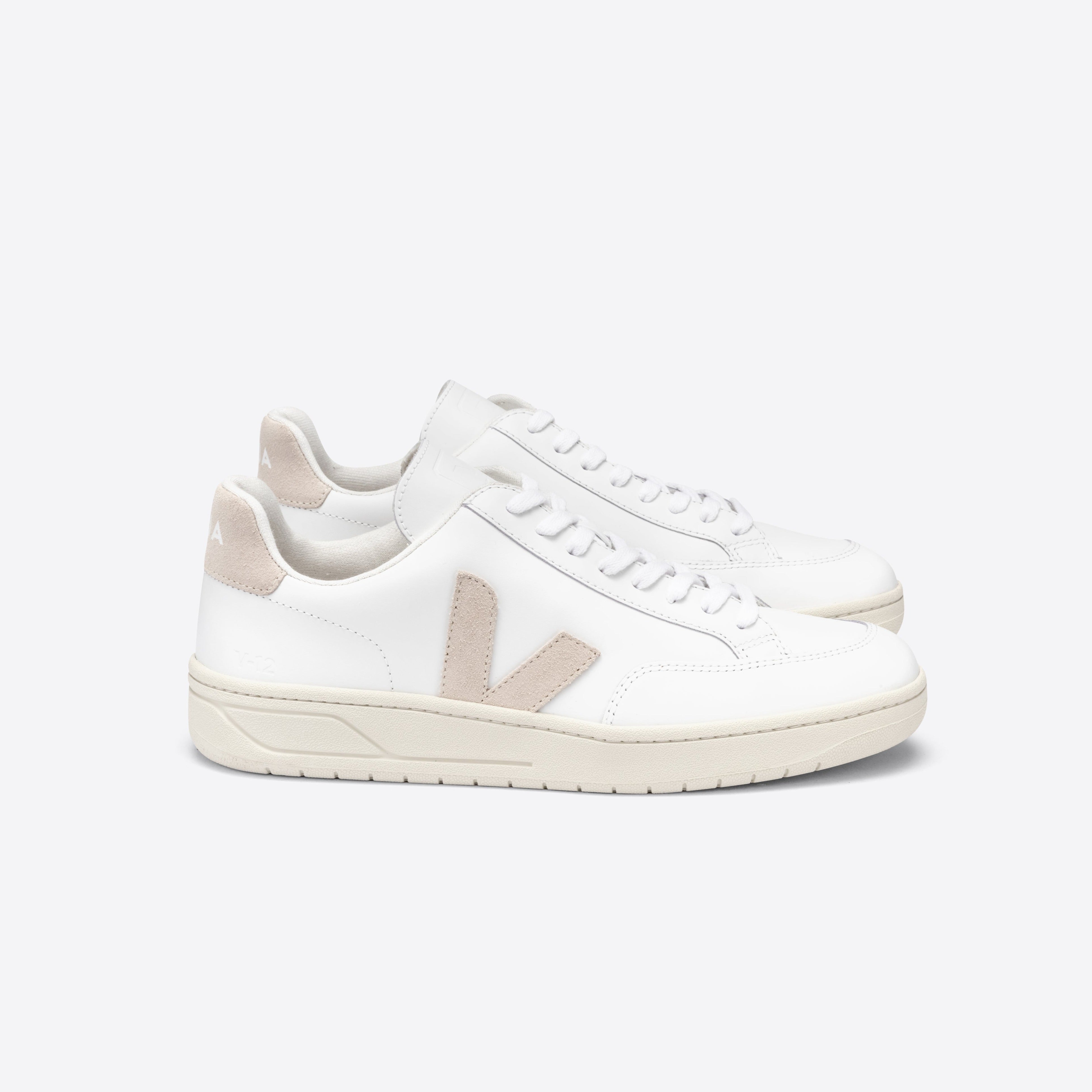 Zapatilla Veja V-12 Extra White Sable