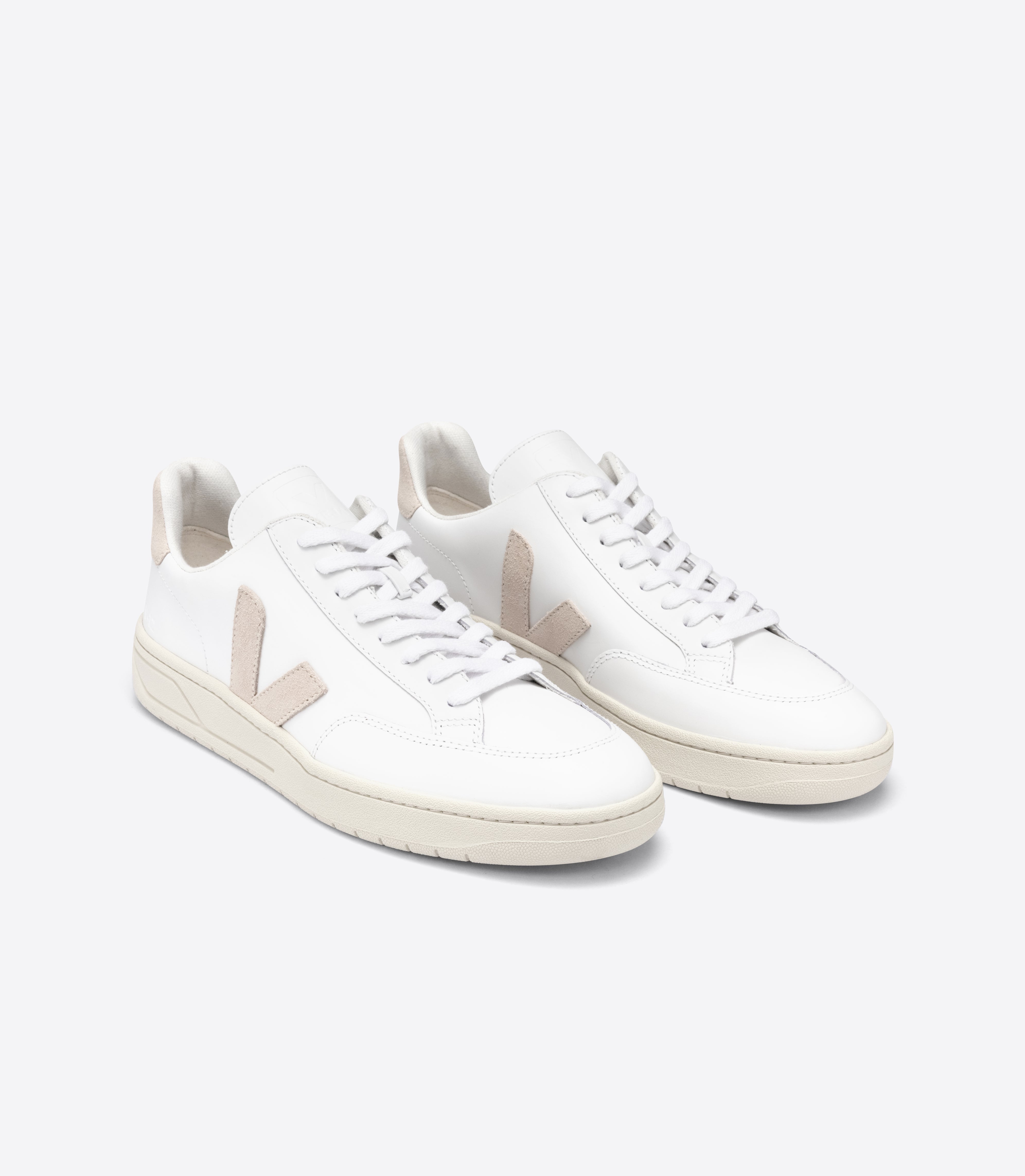 Zapatilla Veja V-12 Extra White Sable