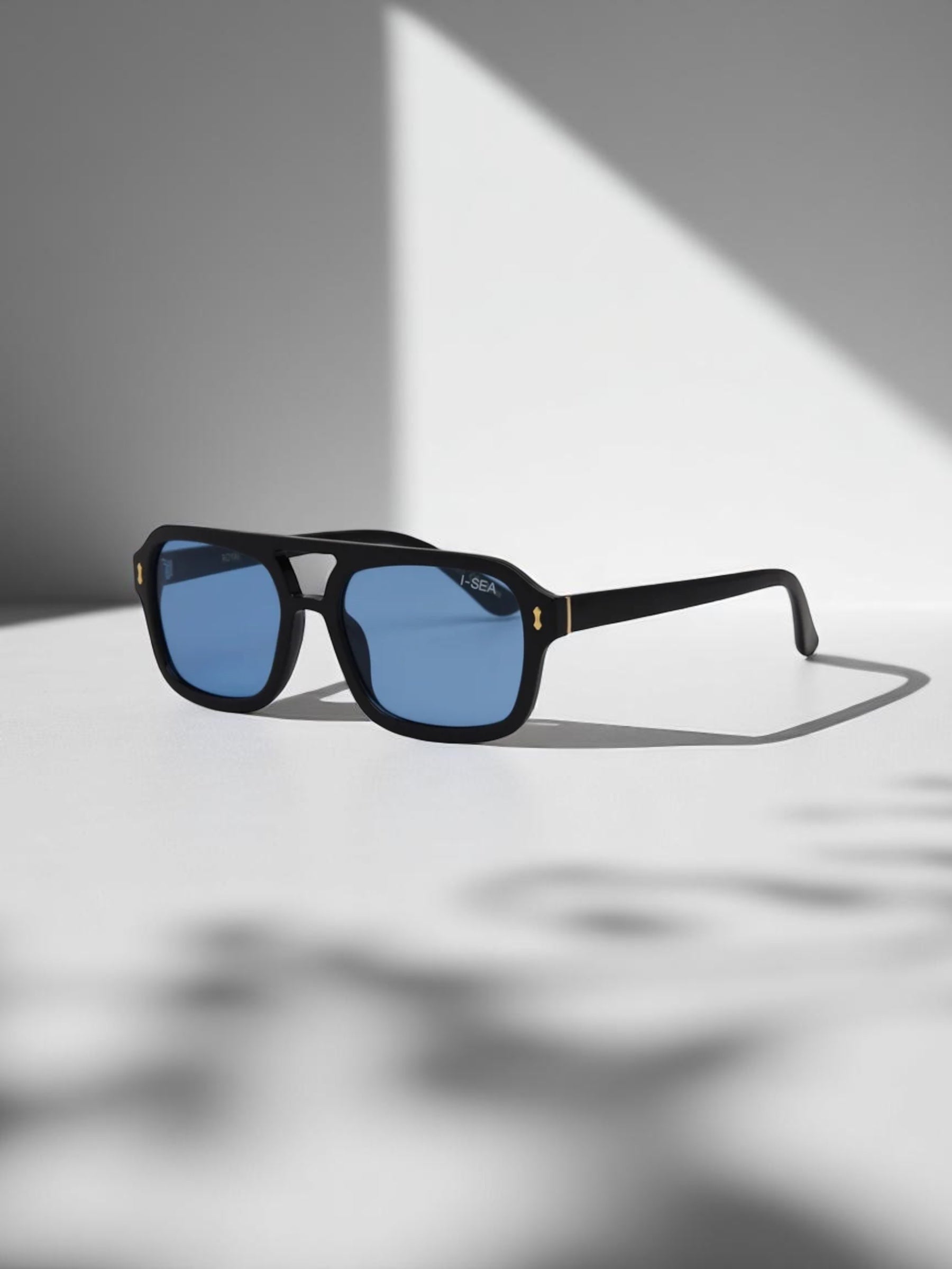 Royal - Black / Blue Lens