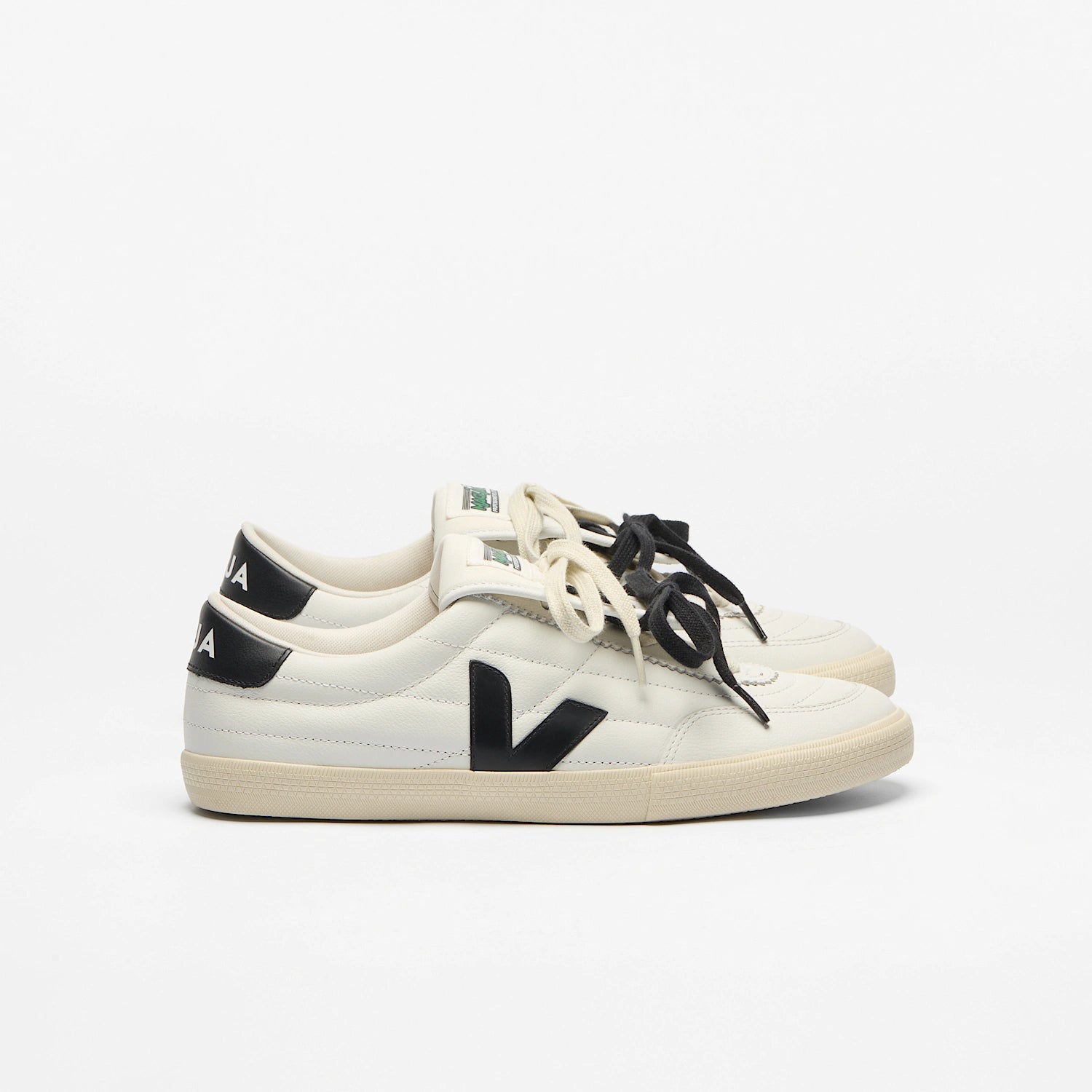 Zapatilla Veja Panenka Leather x Magliano - White
