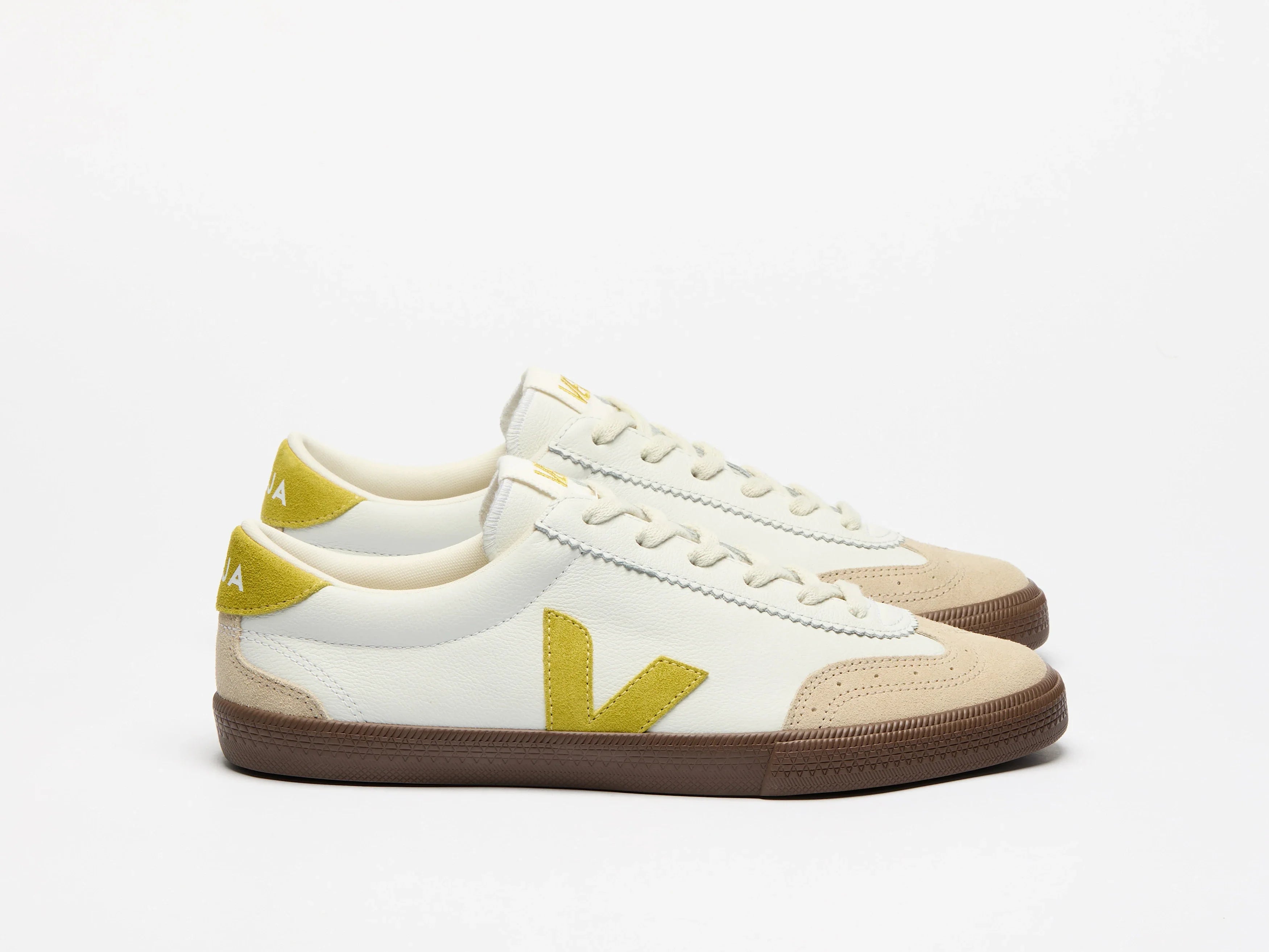Volley Leather White Liqour Bark