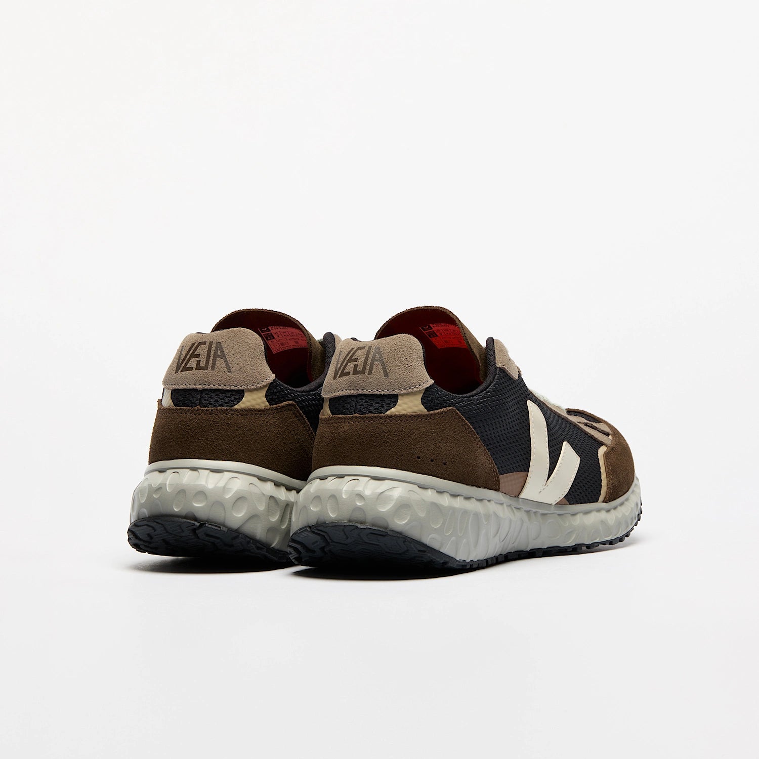 Zapatillas Veja Condor Royale Alveomesh Black Cashew Eagle