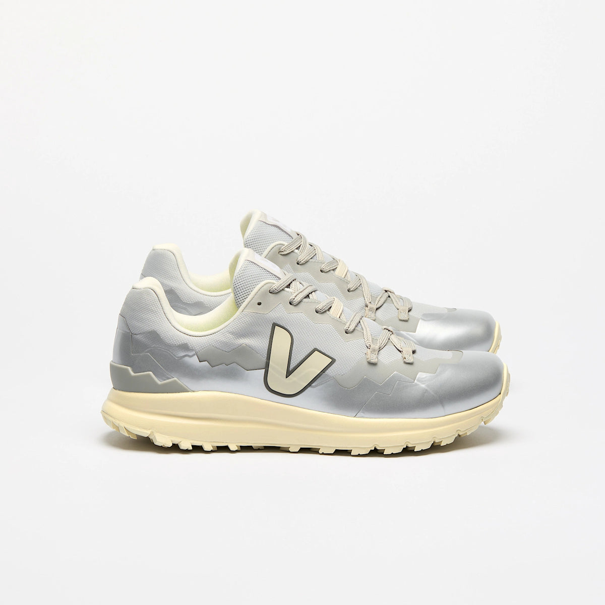Zapatilla Veja Fitz Roy Trek-Shell Pierre Silver