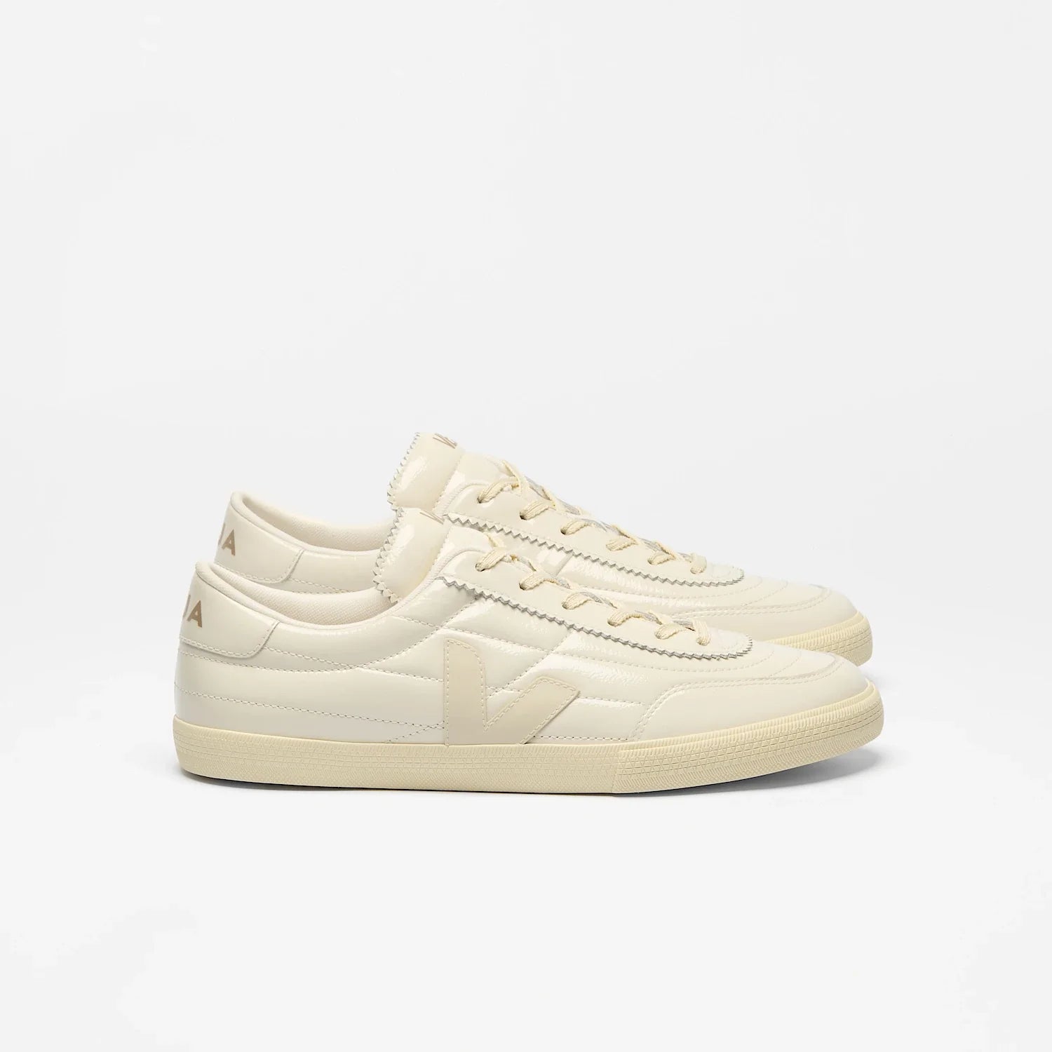 Zapatilla Veja Panenka Mujer Charol - Blanco Roto