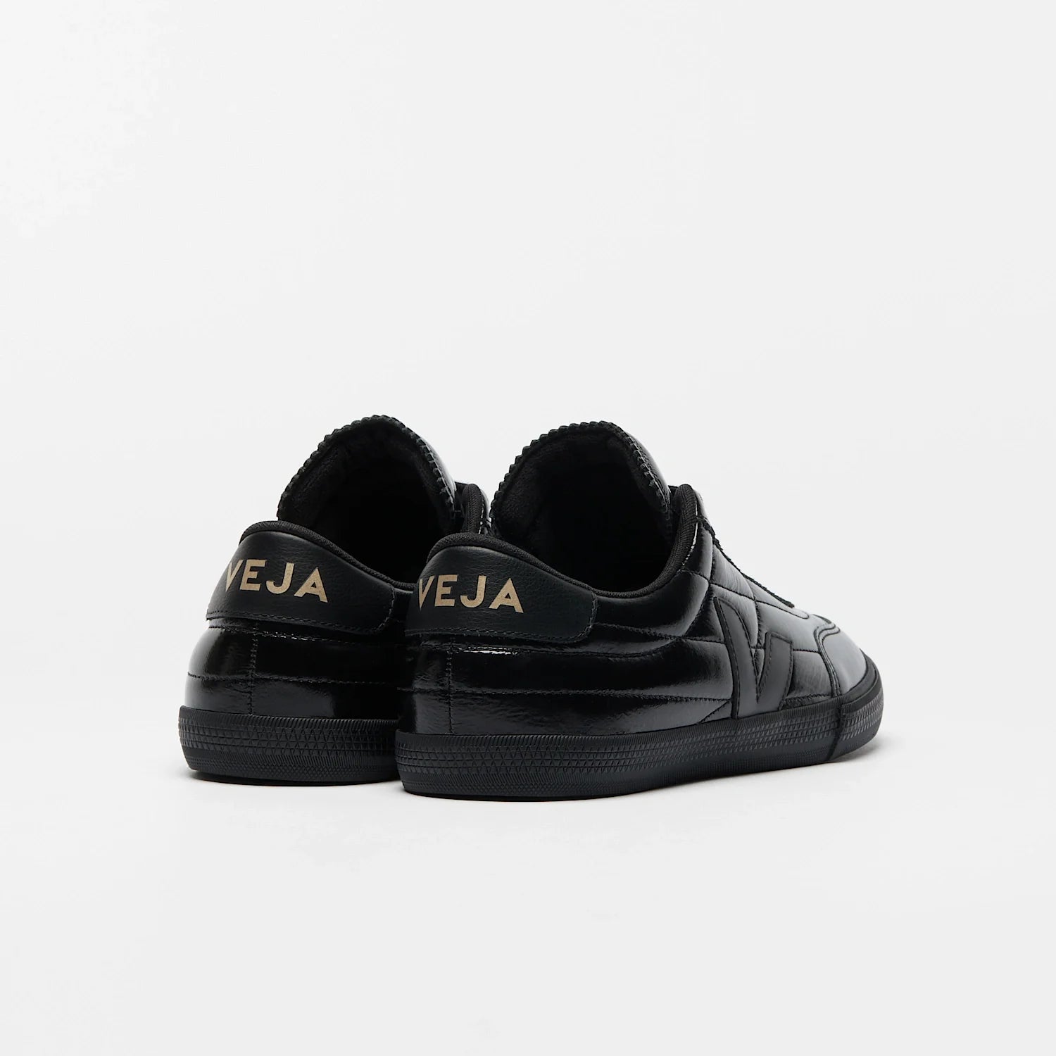 Zapatilla Veja Panenka Mujer Charol - Negro