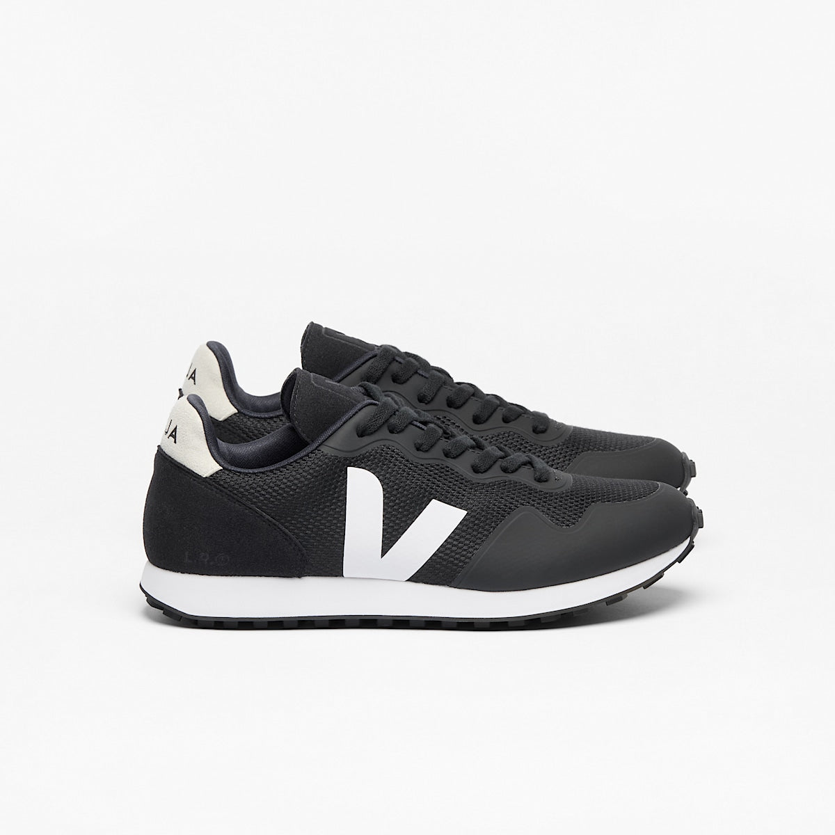 Zapatilla SDU B-Mesh – Black / White