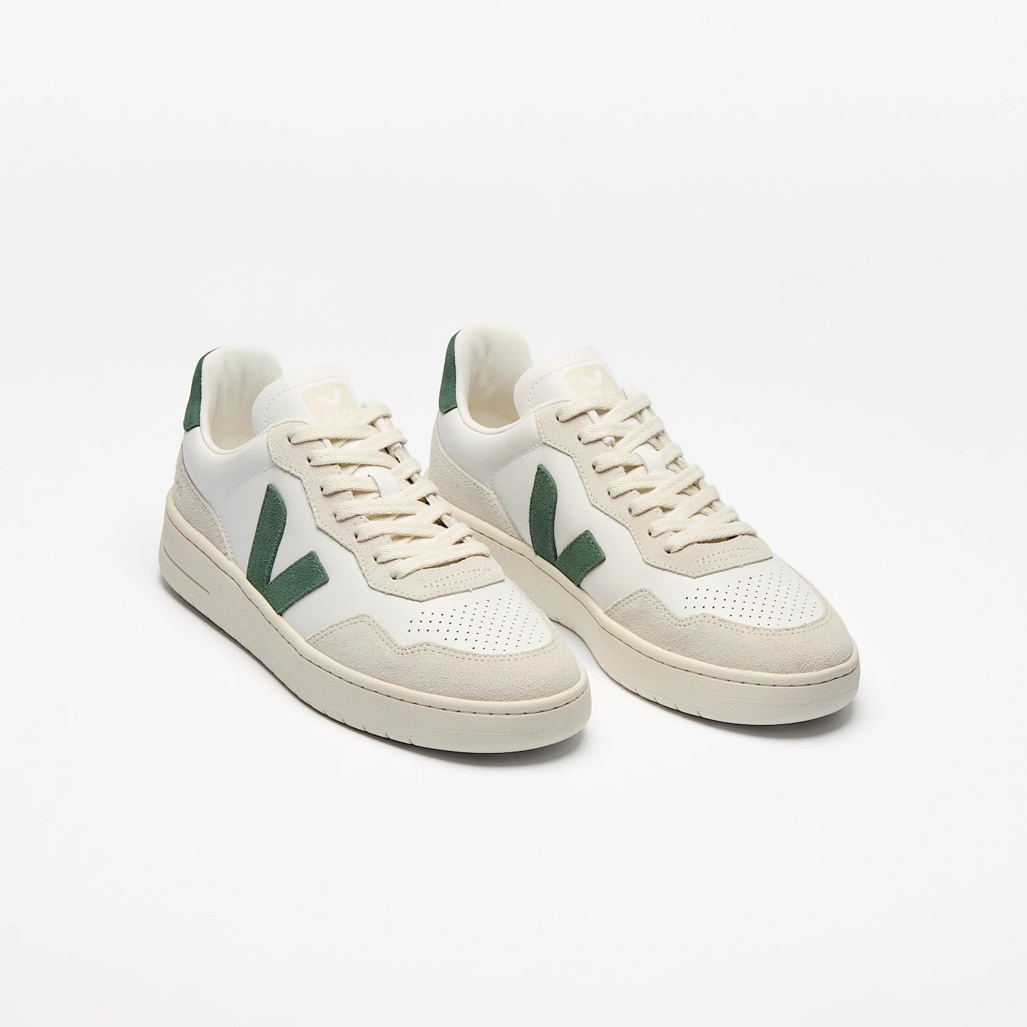 Zapatilla Veja V-90 Extra White Cyprus