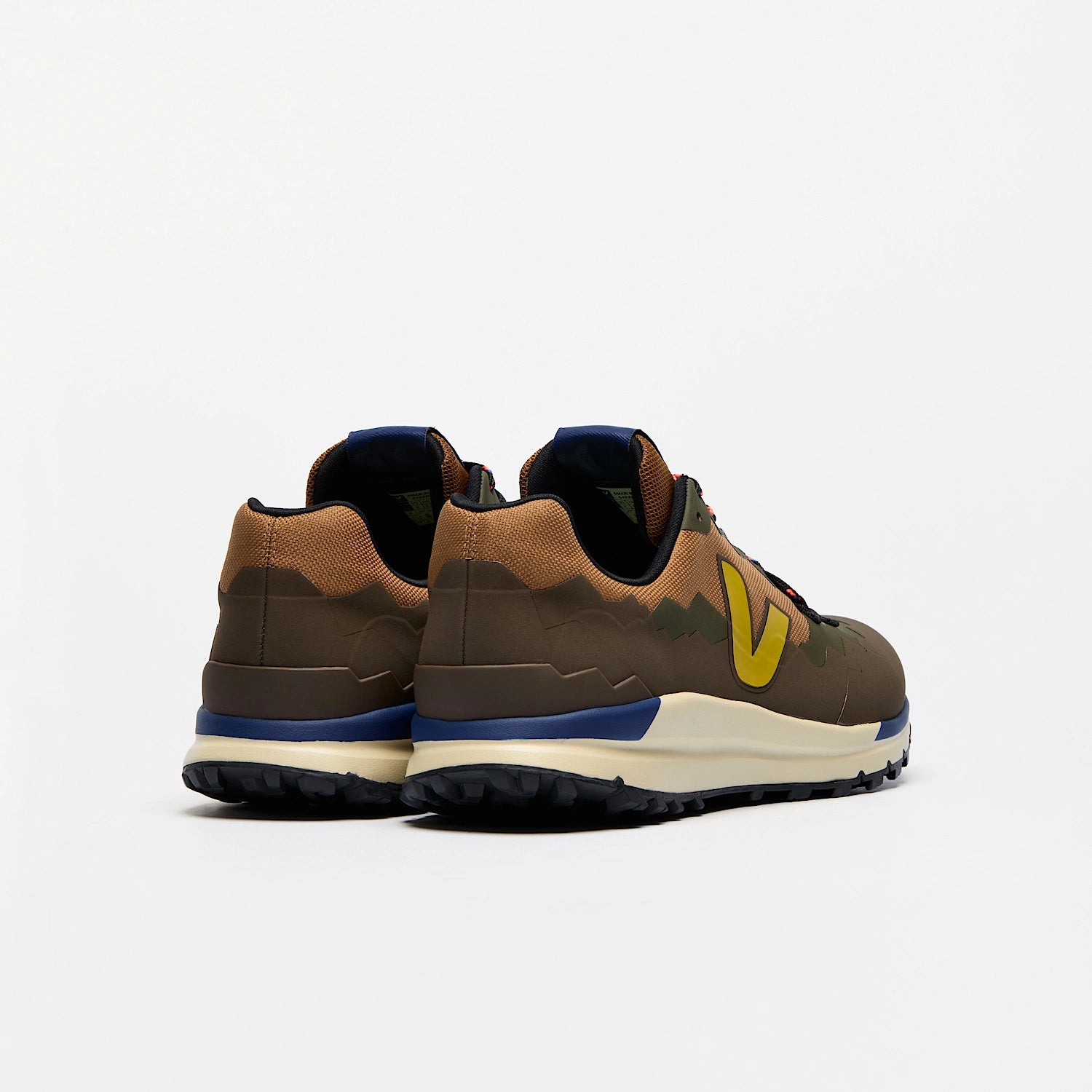 Zapatillas Veja Fitz Roy Trek-Shell Veja X Buff® - Terra Liquor