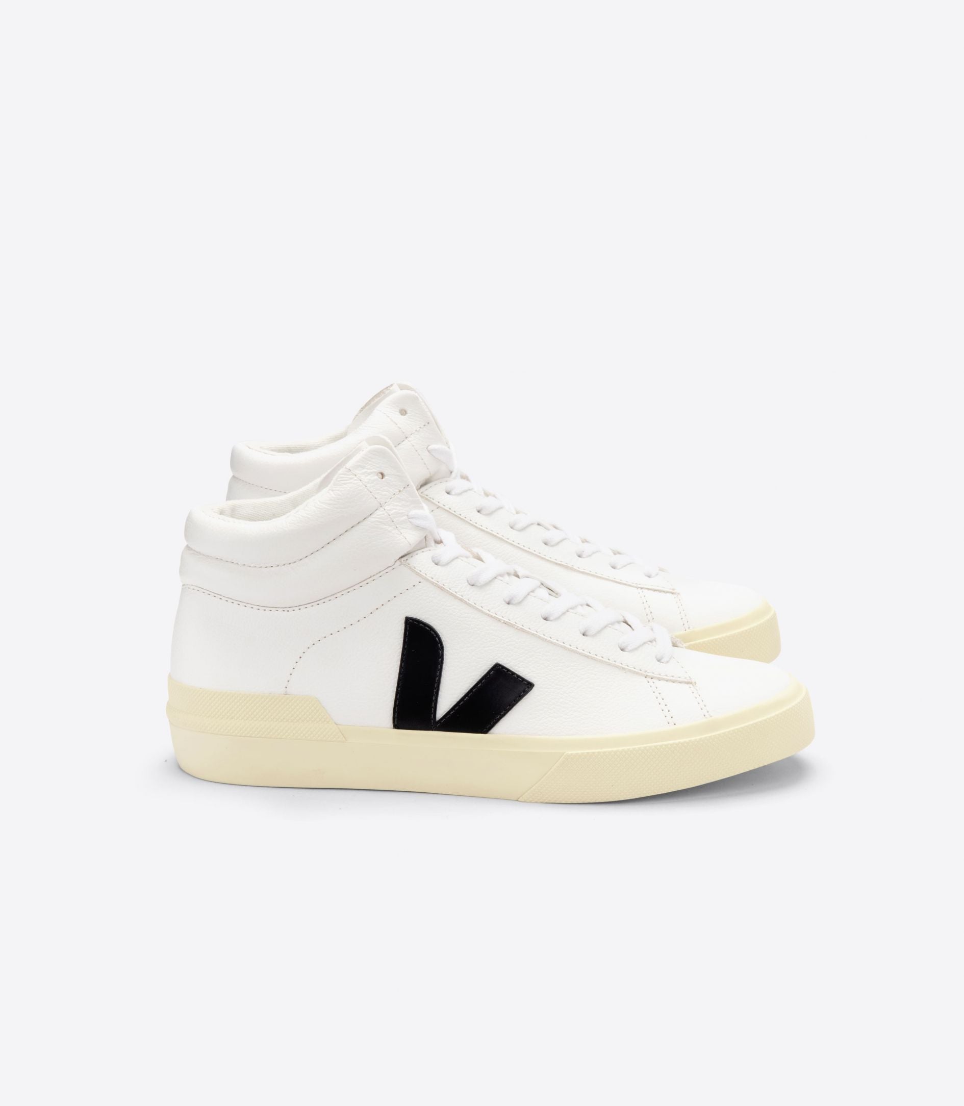 Zapatilla Veja Minotaur White Black Butter