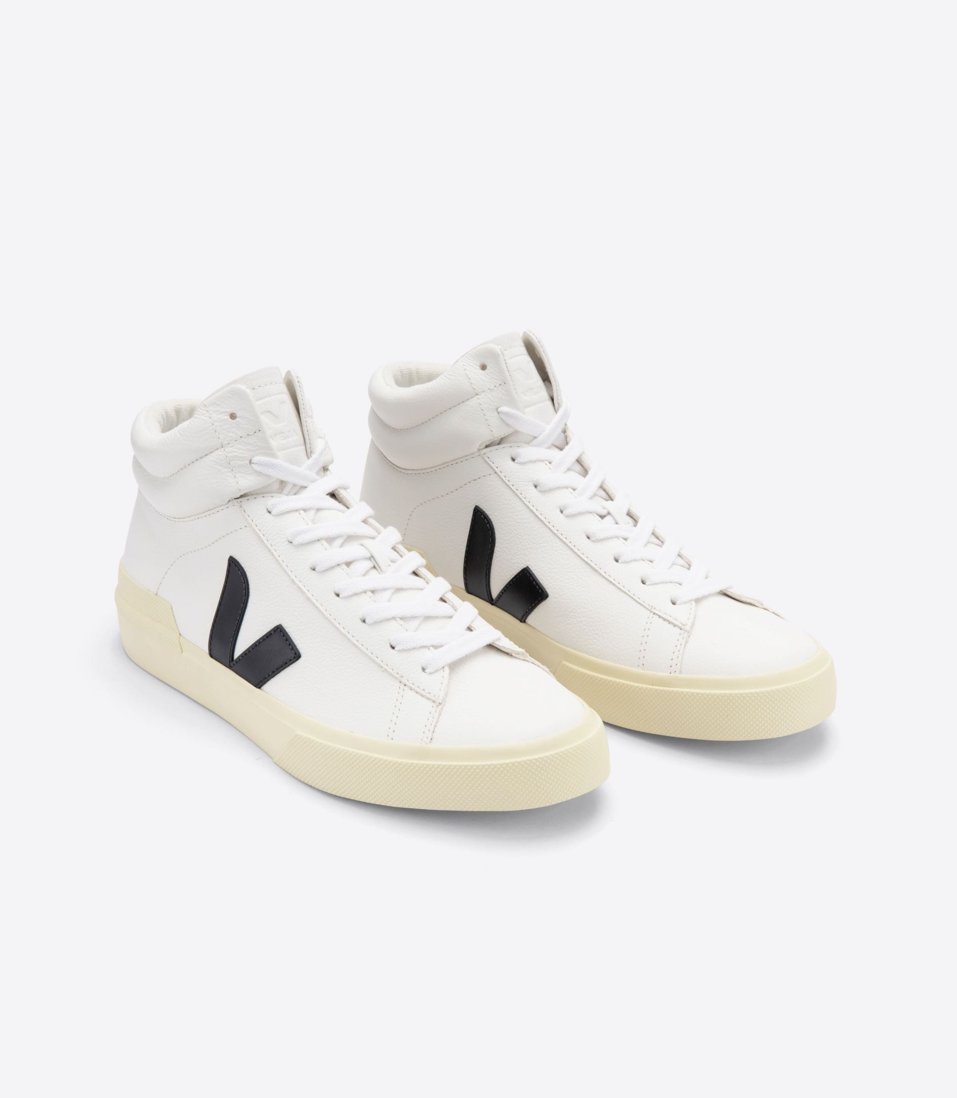Zapatilla Veja Minotaur White Black Butter