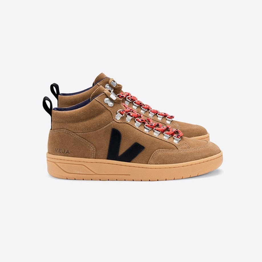 Zapatilla Veja  Roraima Suede Brown Black Gum Sole